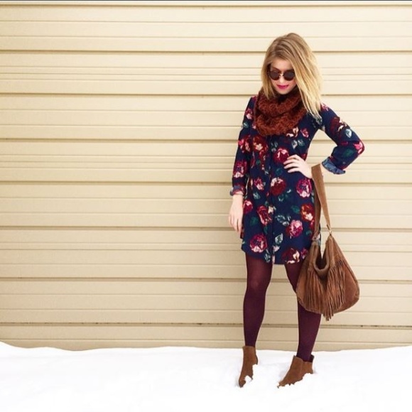 Meet your Posher <<Hilary>> - Picture 5 of 8